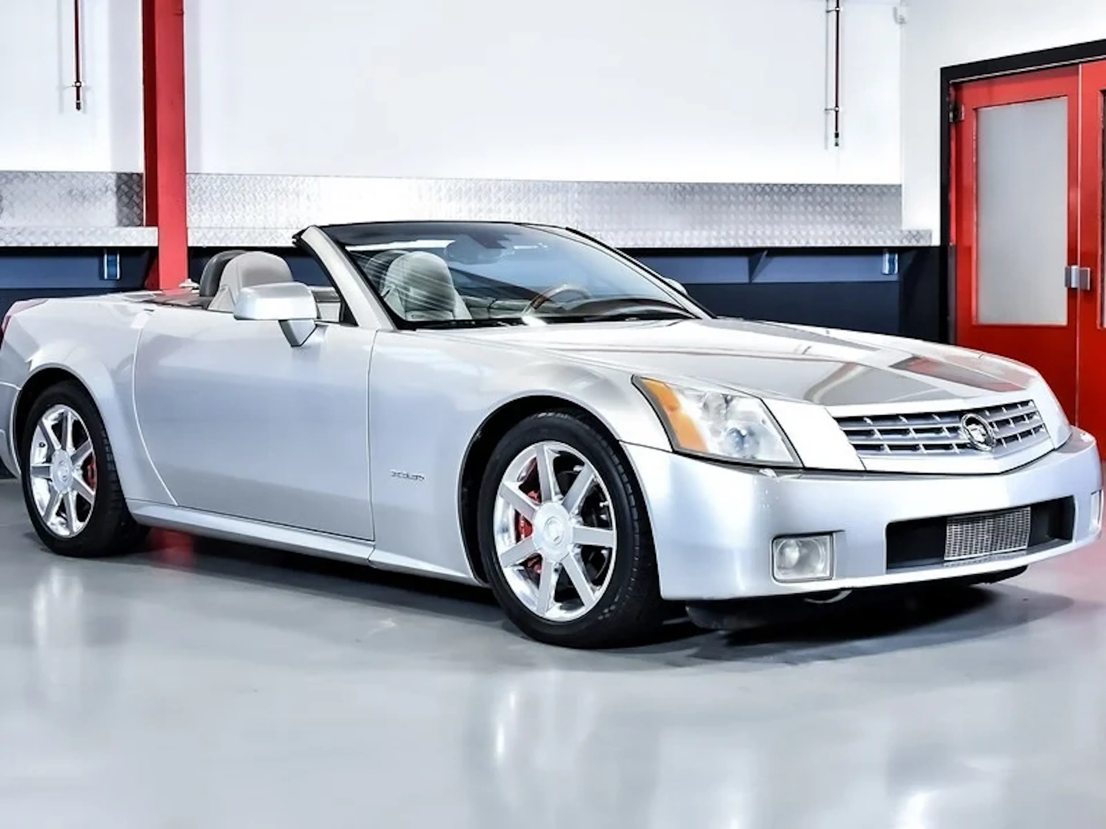 2005 Cadillac XLR VIN 1G6YV34A155600029 | Hagerty Valuation Tools®